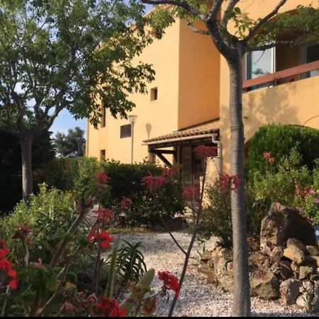 Renove Balcon Ensoleille Et Calme *