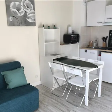 Renove Balcon Ensoleille Et Calme Ла-Лонд-ле-Мор